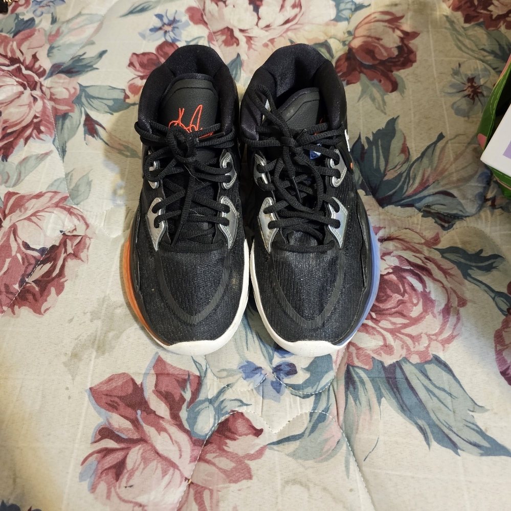 KYRIE INFINITY 5 yout basketball shoes